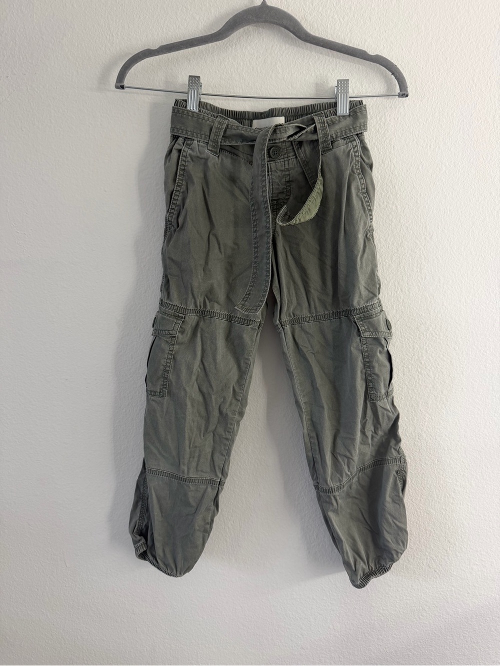 Abercrombie Kids Girls Olive Green Utility Cargo Pants Elastic Waist 7/8 - Picture 2 of 5